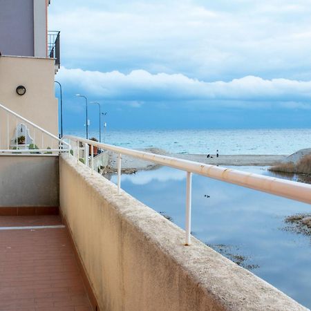 100 Metri Dal Mare Relax A Due Passi Dal Centro Daire Finale Ligure Dış mekan fotoğraf