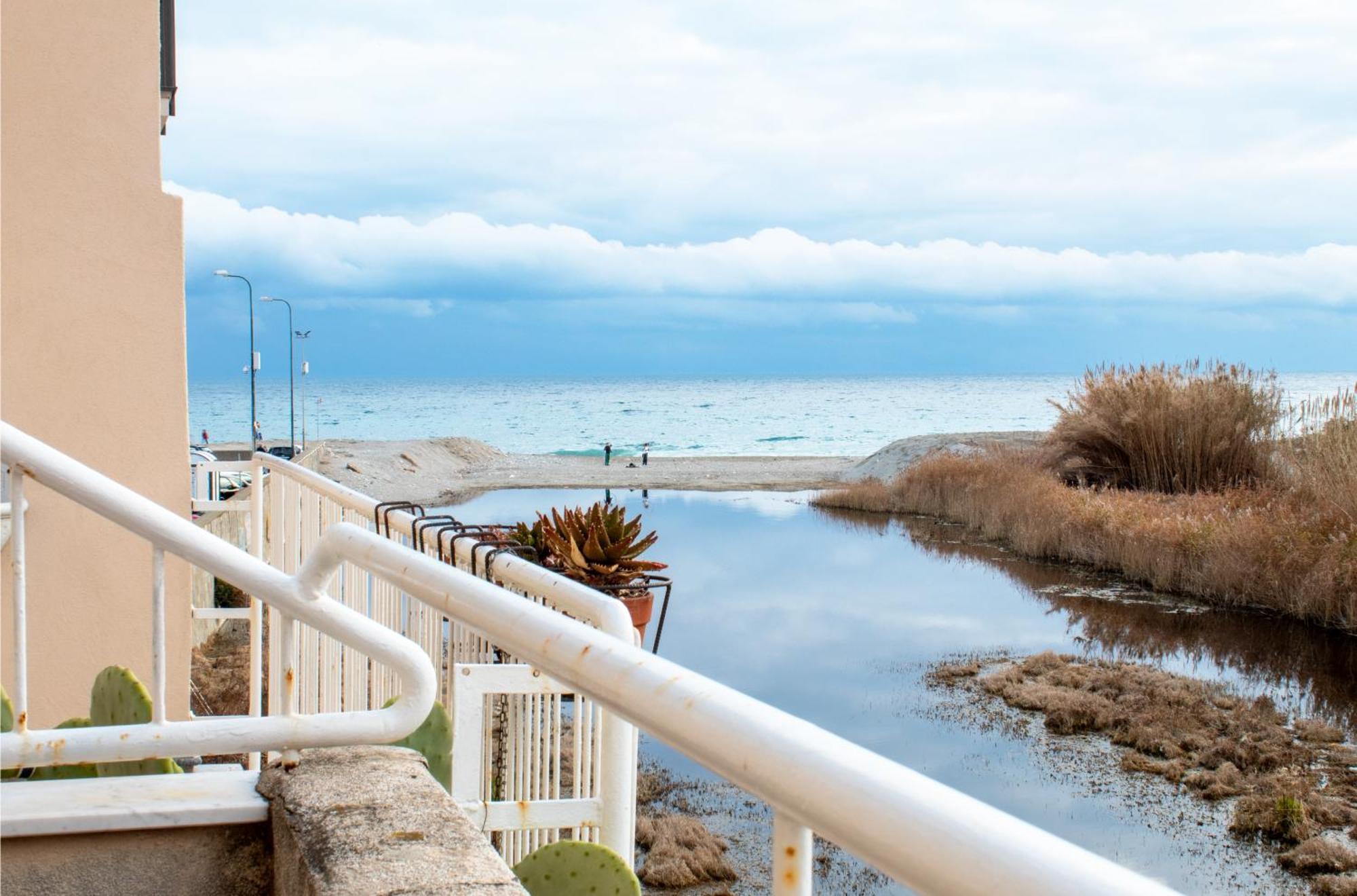 100 Metri Dal Mare Relax A Due Passi Dal Centro Daire Finale Ligure Dış mekan fotoğraf
