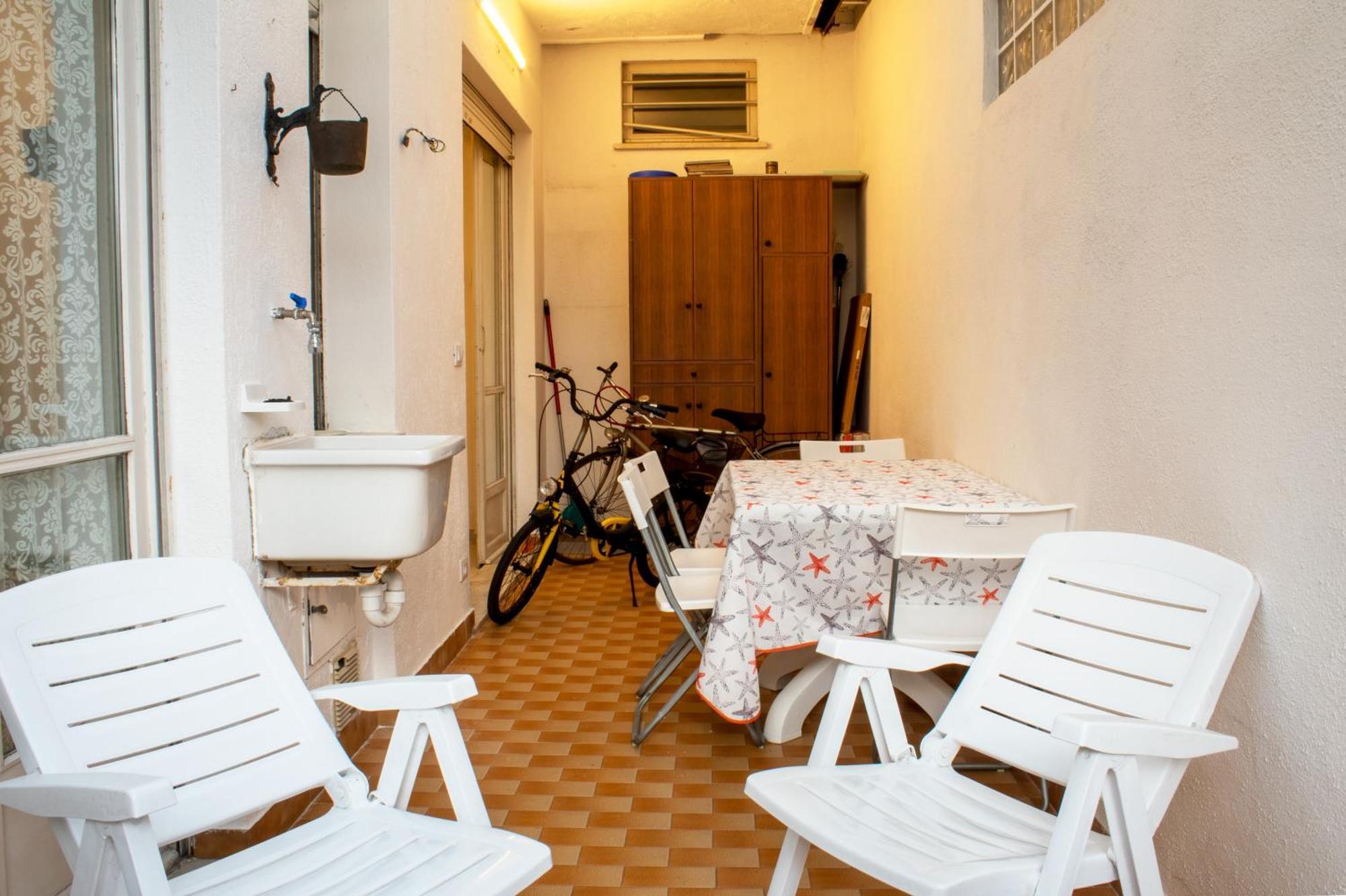 100 Metri Dal Mare Relax A Due Passi Dal Centro Daire Finale Ligure Dış mekan fotoğraf